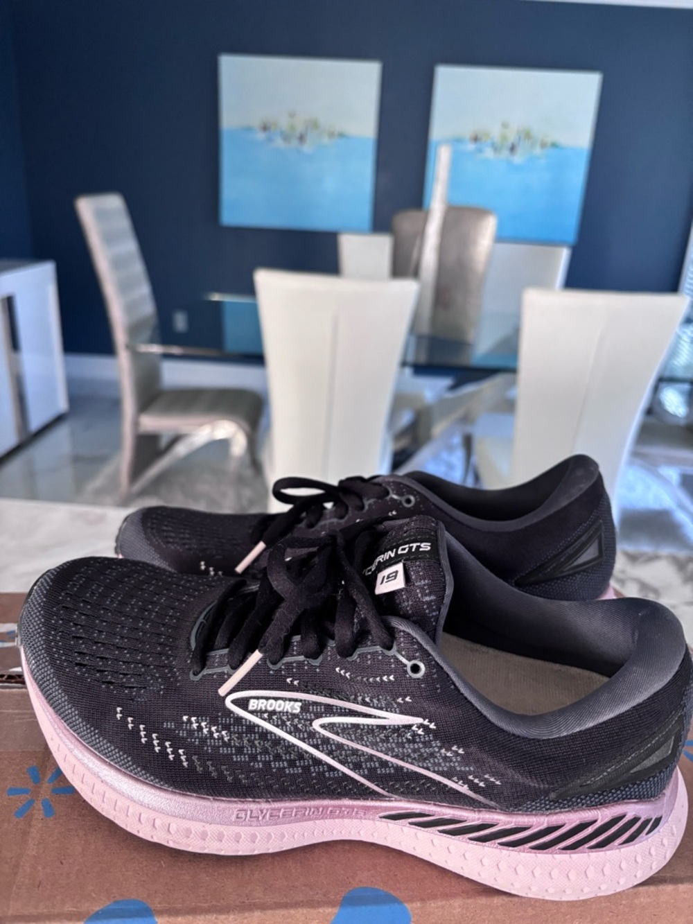 Brooks Women's Black and Pink GTS 19 Running Shoes size 9